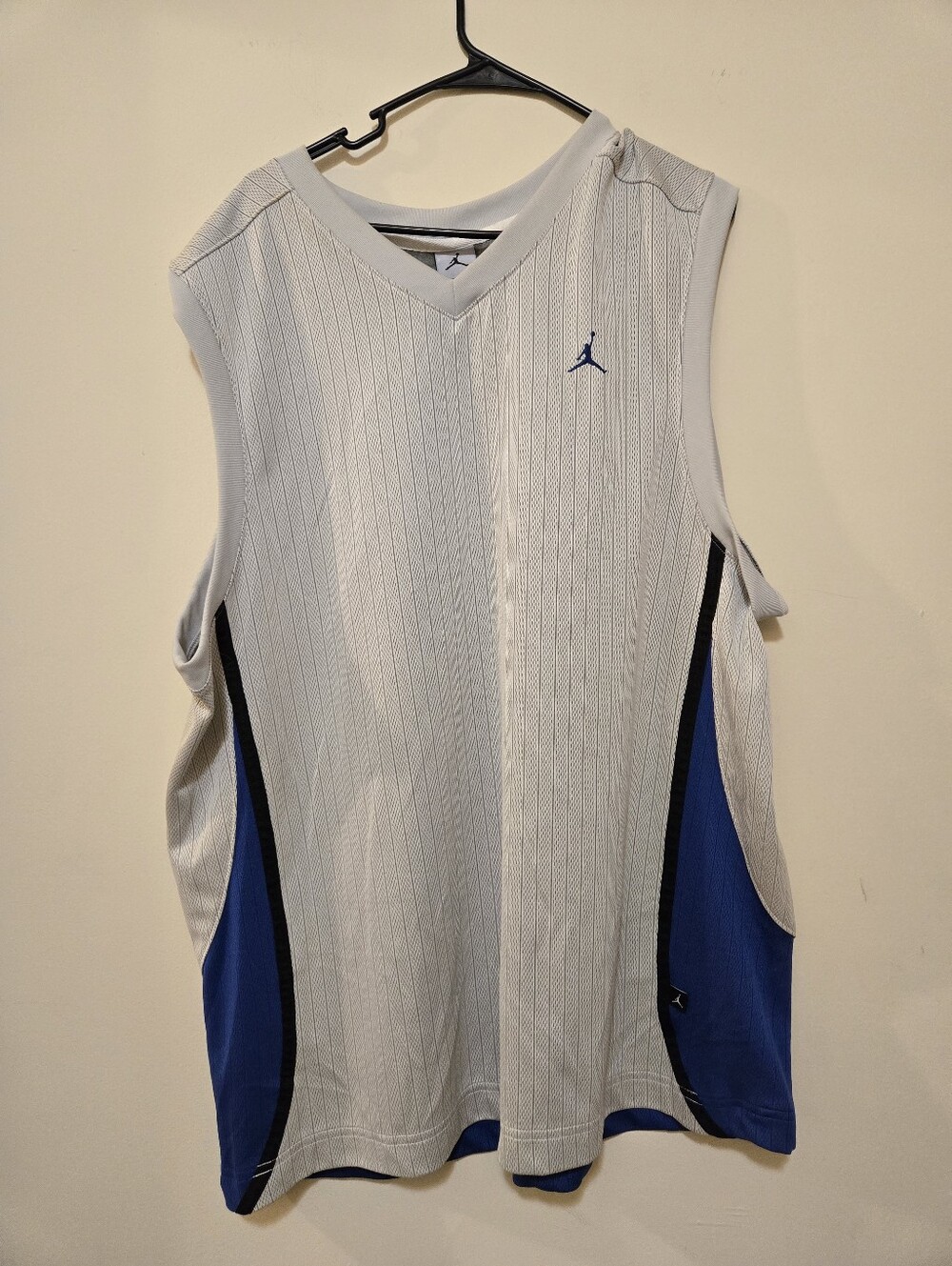 Vintage Jordan Men’s Sleeveless Basketball Jersey - White with Blue Accents